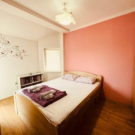 Nona Apartment *